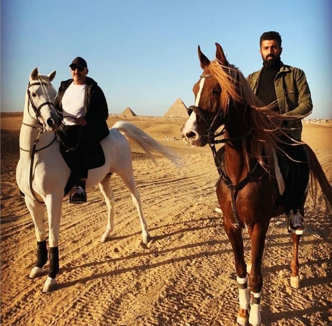 محمد سامي يوجه رسالة دعم لأحمد السقا: "أعرفك كويس وأشهد بأخلاقك"