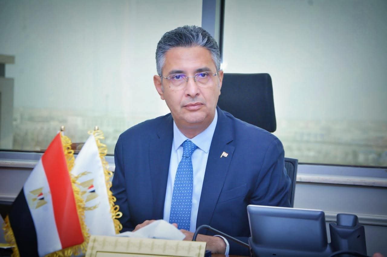 فاروق يؤكد انتظام صرف الخبز المدعم للمواطنين بجميع محافظات الجمهورية بصورة طبيعية وبكفاءة تامة