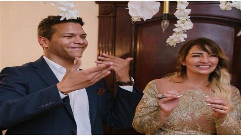 ظهور والدة أحمد عبدالحميد والجمهور يعلق "ازاي"