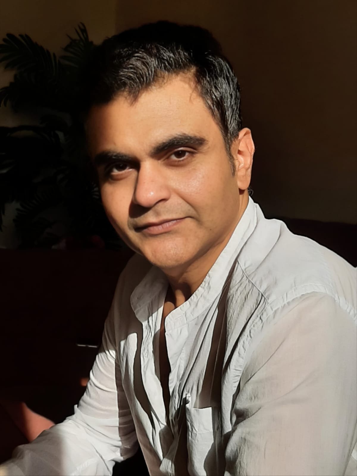 محمد نبيل يطرح "جرام جدعنة": صرخة ضد زمن "الندالة"