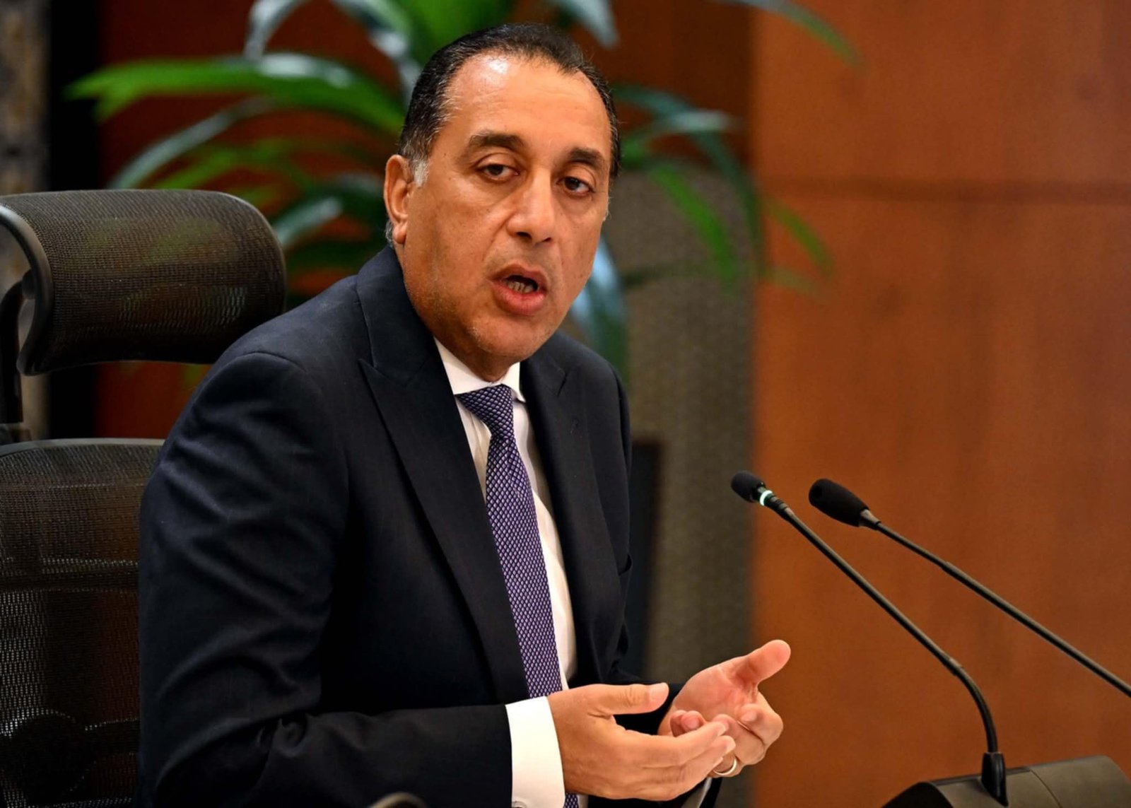 مدبولى يرد على شائعة حرق مبنى سنترال رمسيس من أجل بيعه