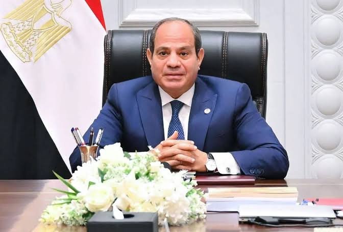 الرئيس السيسي يقر فتح اعتماد إضافي في موازنة الدولة لمواجهة الالتزامات الطارئة