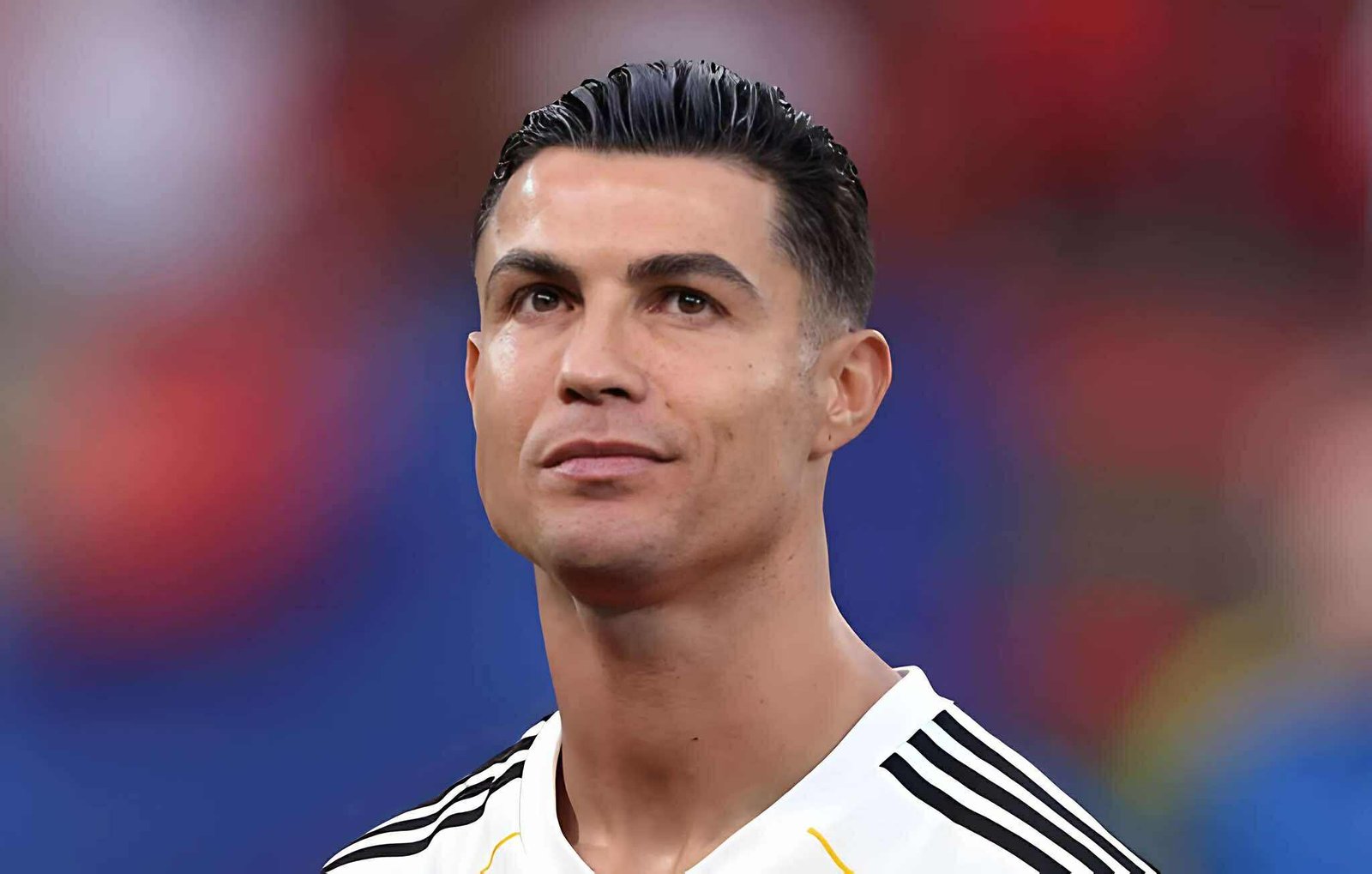 رونالدو يحصد جائزتي أفضل هدف وأفضل لاعب في الدوري السعودي لموسم 2024-2025 بتصويت الجماهير
