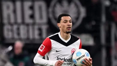 رسميا … ليفربول يعزز خط هجومه بالتعاقد مع المهاجم الفرنسي هوجو إيكيتيكي