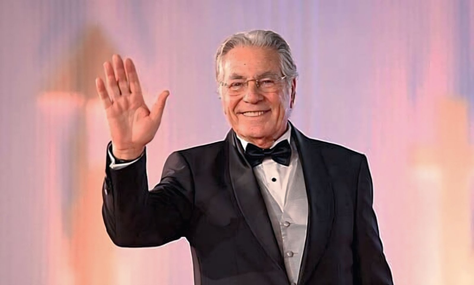 قصة الأمس وحياة الجوهري أبرز أعماله.. في ذكرى ميلاد الراجل مصطفى فهمي 