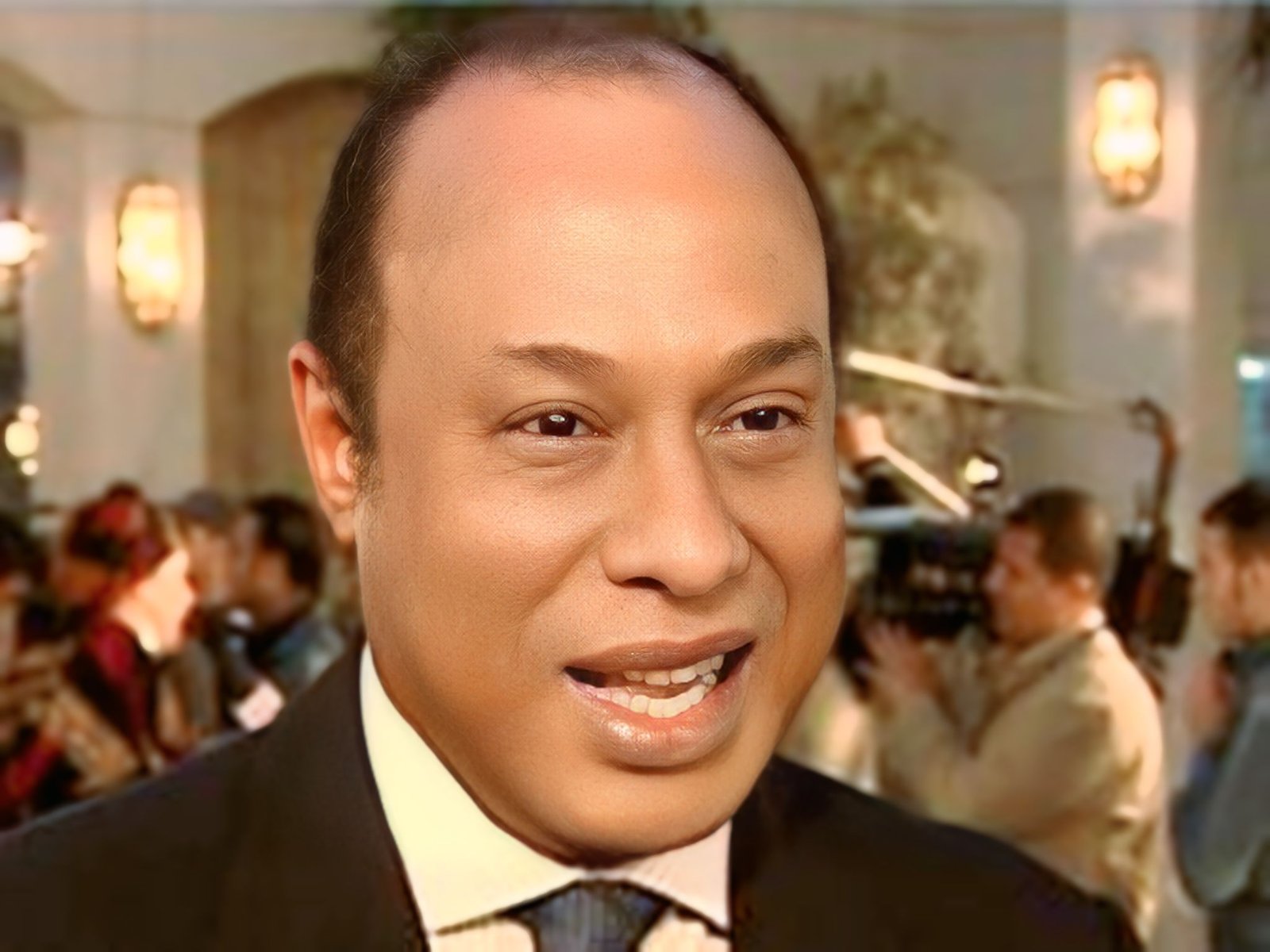 طلعت زين.. الصوت المختلف الذي جمع بين سحر الغناء وجاذبية الشاشة