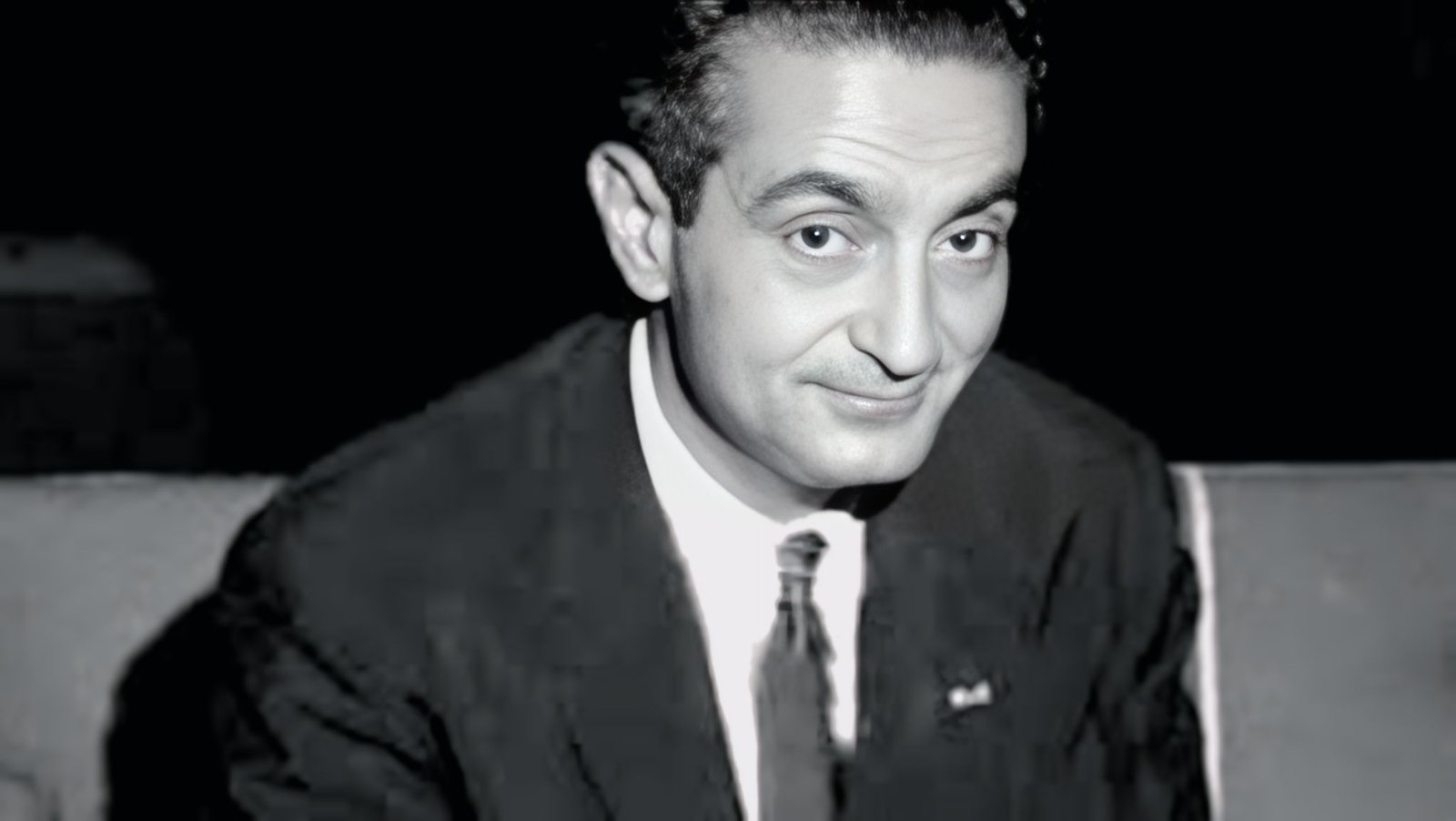 أحمد بدرخان.. رائد الإخراج وصانع الكلاسيكيات في السينما المصرية