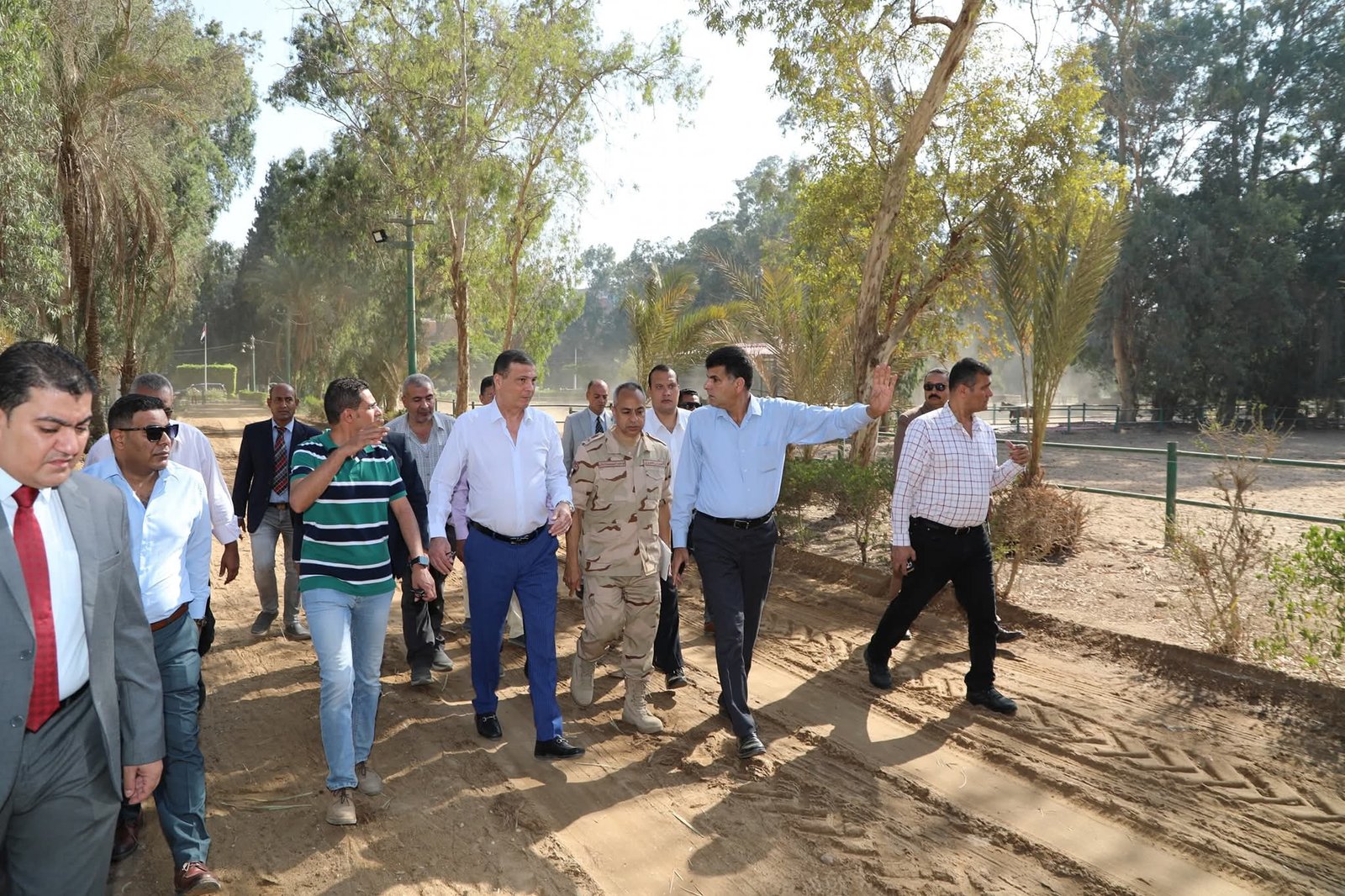 وزير الزراعة يتفقد أعمال التطوير بمحطة الزهراء للخيول العربية الأصيلة ويوجه بسرعة الإنجاز