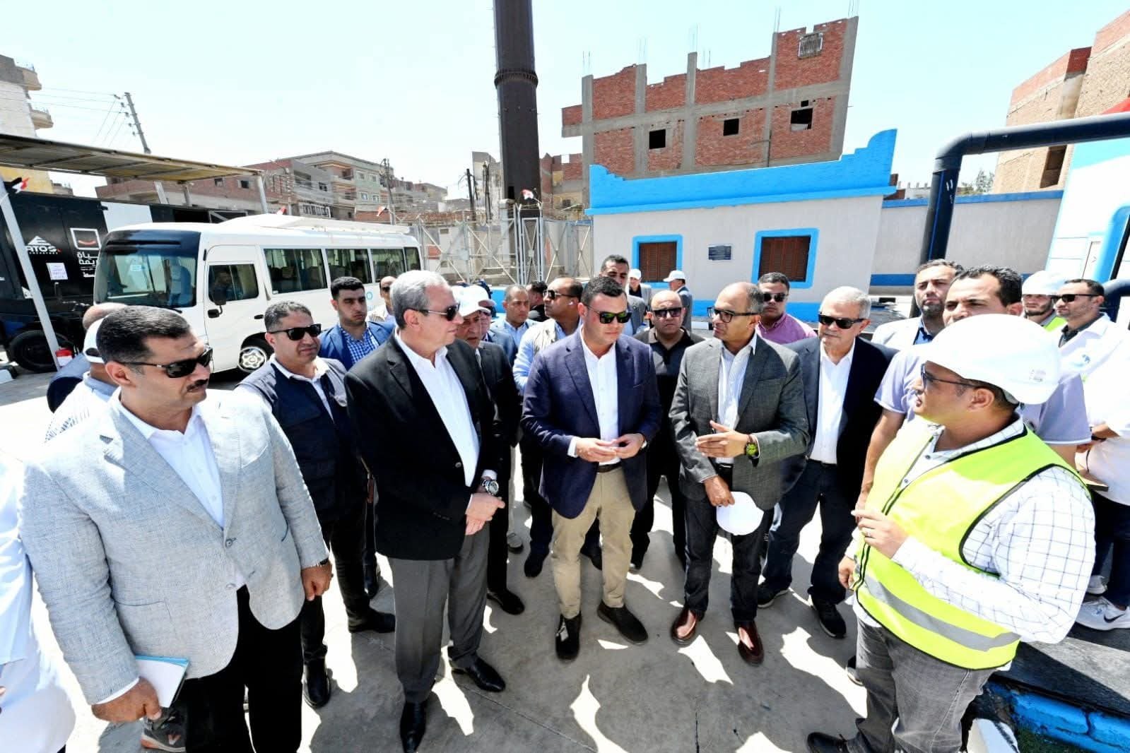 وزير الإسكان ومحافظ الغربية يتفقدان محطة مياه سندبسط الإرتوازية ضمن مبادرة الرئاسية “حياة كريمة”