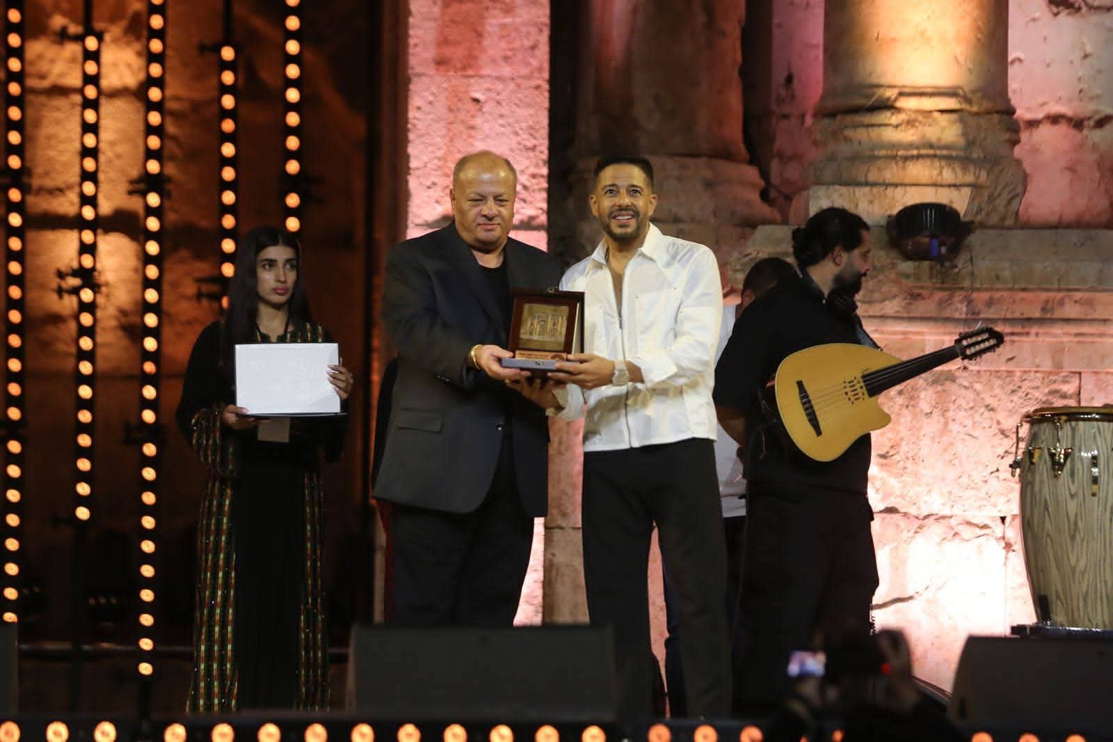 محمد حماقي يُشعل المسرح الجنوبي في جرش بليلة غنائية استثنائية