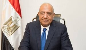 نجاة وزير الكهرباء من حادث سير مروع أثناء توجهه إلى مدينة العلمين