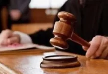 تأجيل محاكمة متهم بقتل شقيقه وإلقاء جثمانه في مصرف مياه بالعامرية