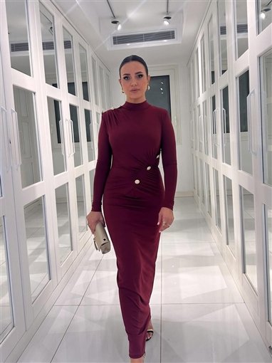 ريهام عبد الغفور تتألق خلال تكريمها بجائزة أحسن ممثلة عربية من مهرجان "همسة"