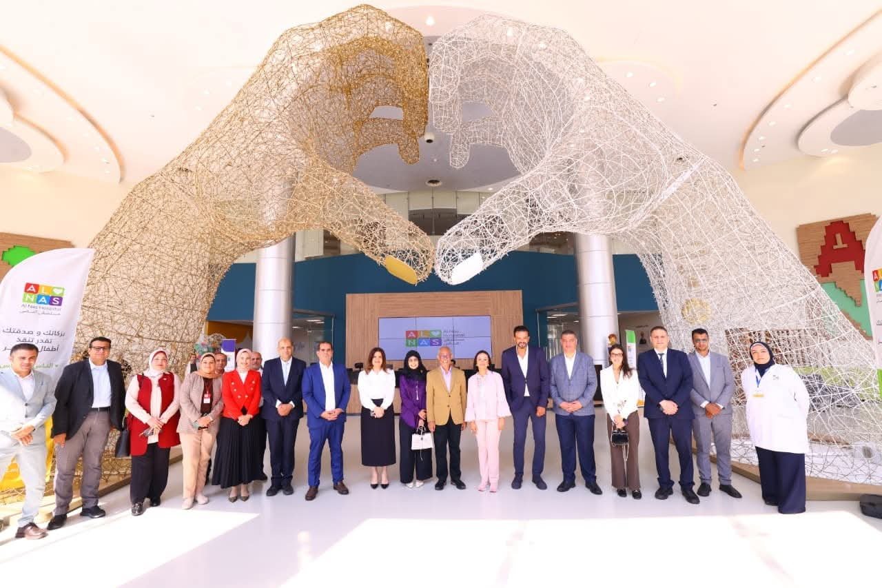 وزيرة التضامن تصطحب وزير الأسرة والتنمية الاجتماعية بجمهورية سنغافورة في زيارة لمستشفى الناس