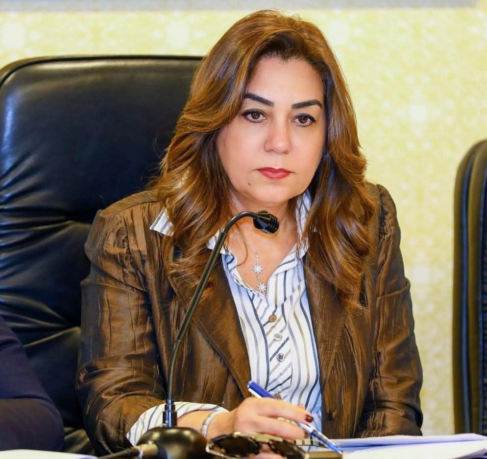 وزيرة التنمية المحلية تستعرض تقريراً حول نتائج المرور الميدانى على 10 مراكز تكنولوجية بمحافظة المنيا