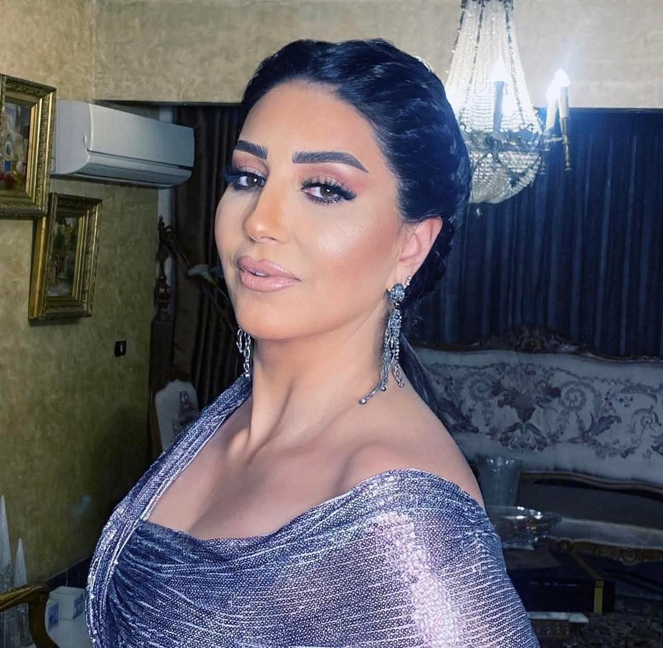 "ابتسم للحياة.. تبتسملك"وفاء عامر بفيسبوك وإنستجرام 