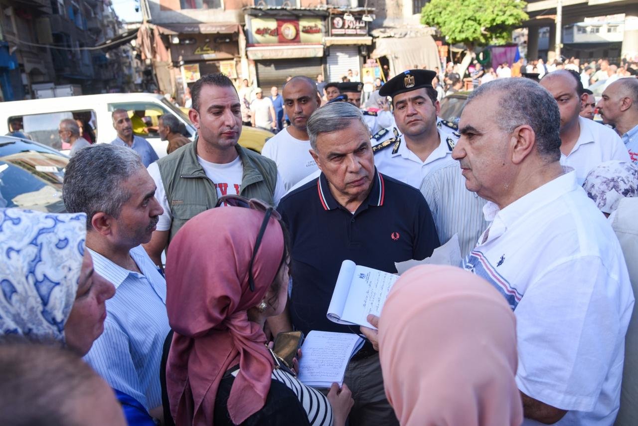 حملات رقابية مكبرة بالإسكندرية.. غلق وتشميع 36 منشأة وإعدام أغذية فاسدة بشارع الجلاء 2 حملات رقابية مكبرة بالإسكندرية.. غلق وتشميع 36 منشأة وإعدام أغذية فاسدة بشارع الجلاء