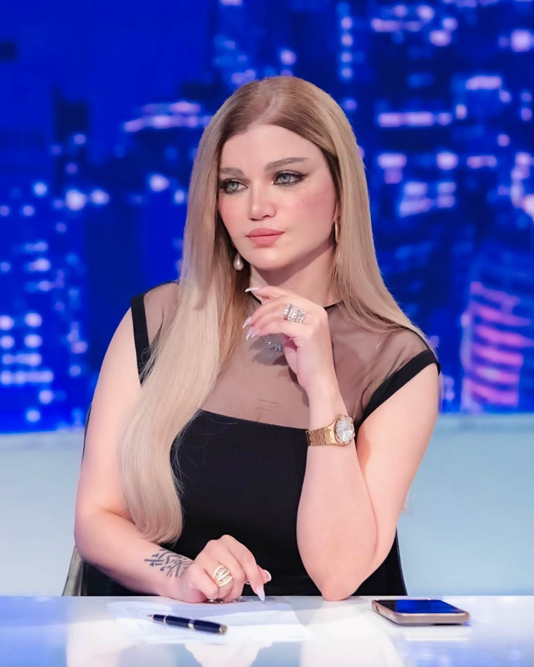 ياسمين الخطيب: كنت في مدرسة الراهبات و الضوابط كانت صارمة.. واللي ضوافرها طويلة كانت تتقصّ فورًا