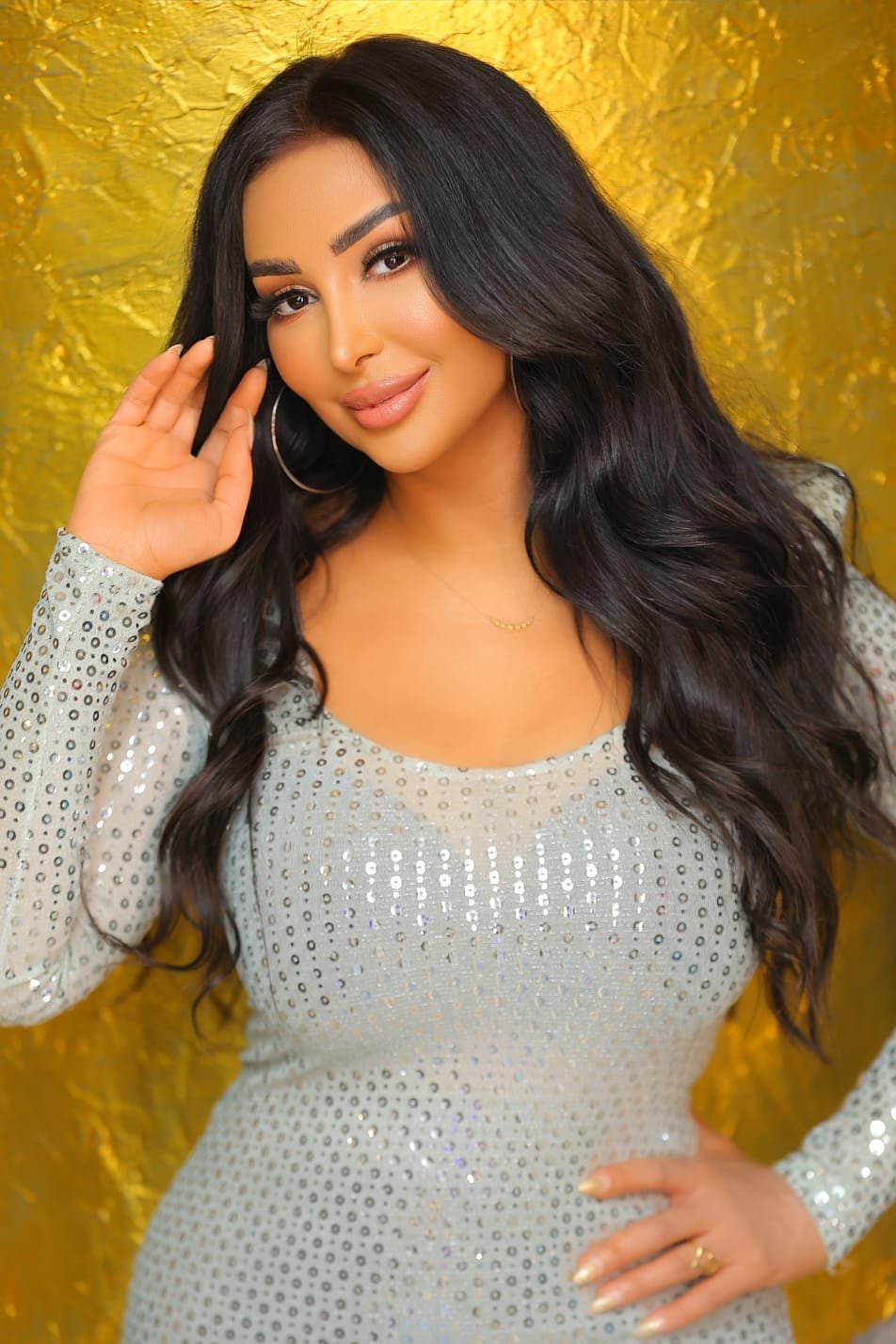 شاهيناز تطرح أغنية وطنية جديدة بعنوان إيد في إيد دويتو مع «عز الاسطول» ...ڤيديو