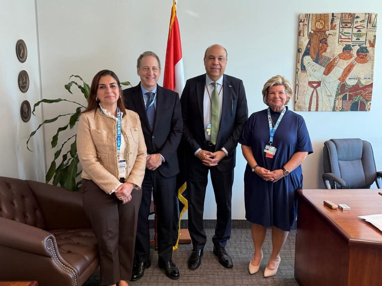 الحفني يلتقي رئيس مجلس المطارات الدولي على هامش اجتماعات "الإيكاو" بمونتريال 1 الحفني يلتقي رئيس مجلس المطارات الدولي على هامش اجتماعات "الإيكاو" بمونتريال