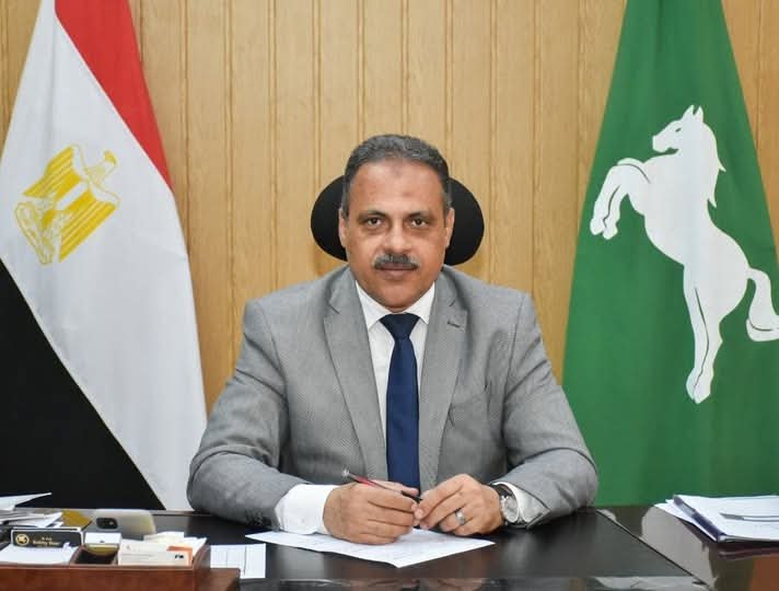 محافظ الشرقية يشيد بدور فريق عمل إدارة خدمة المواطنين بالديوان العام لإستقبال (386) شكوى وطلب خلال شهر سبتمبر الماضى  