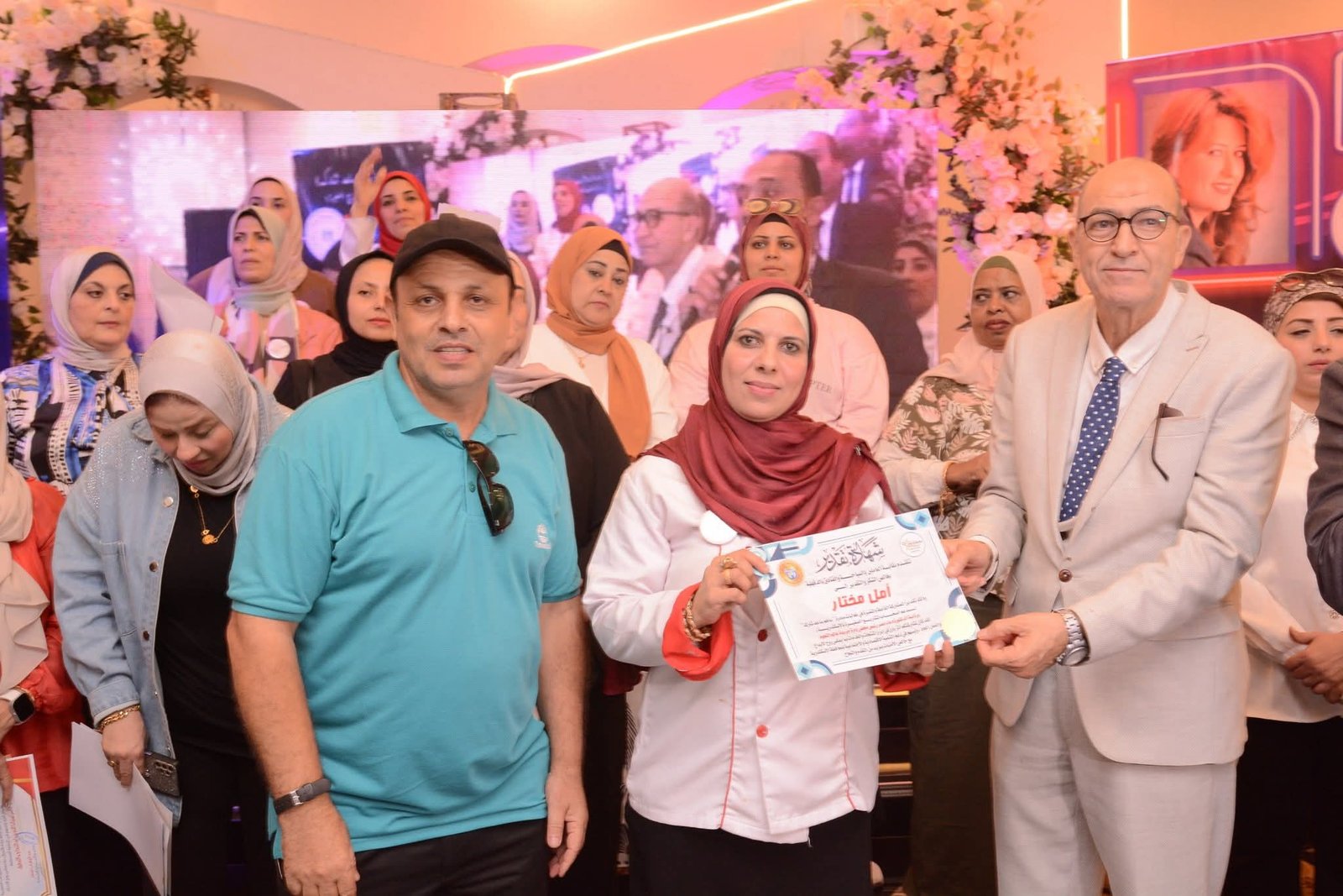 شكر خاص لنقابة السياحة والفنادق بالدقهلية لمشاركتها في مبادرة “ساهم.. ساعد.. شارك” بالإسكندرية