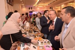 الإعلامي فوزي مقدام يتألق في تقديم فقرة التكريم بمبادرة “ساهم.. ساعد.. شارك” بالإسكندرية