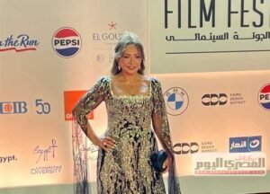 ليلى علوي وهالة صدقي ونيللي كريم.. نجمات الفن يتألقن في افتتاح الدورة 8 من مهرجان الجونة