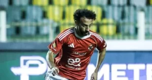 شدّ في الخلفية يُبعد أحمد عبد القادر عن الأهلي لثلاثة أسابيع