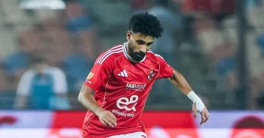 مروان عطية يعزز تقدم الأهلي أمام الزمالك بثنائية في نهائي السوبر المصري