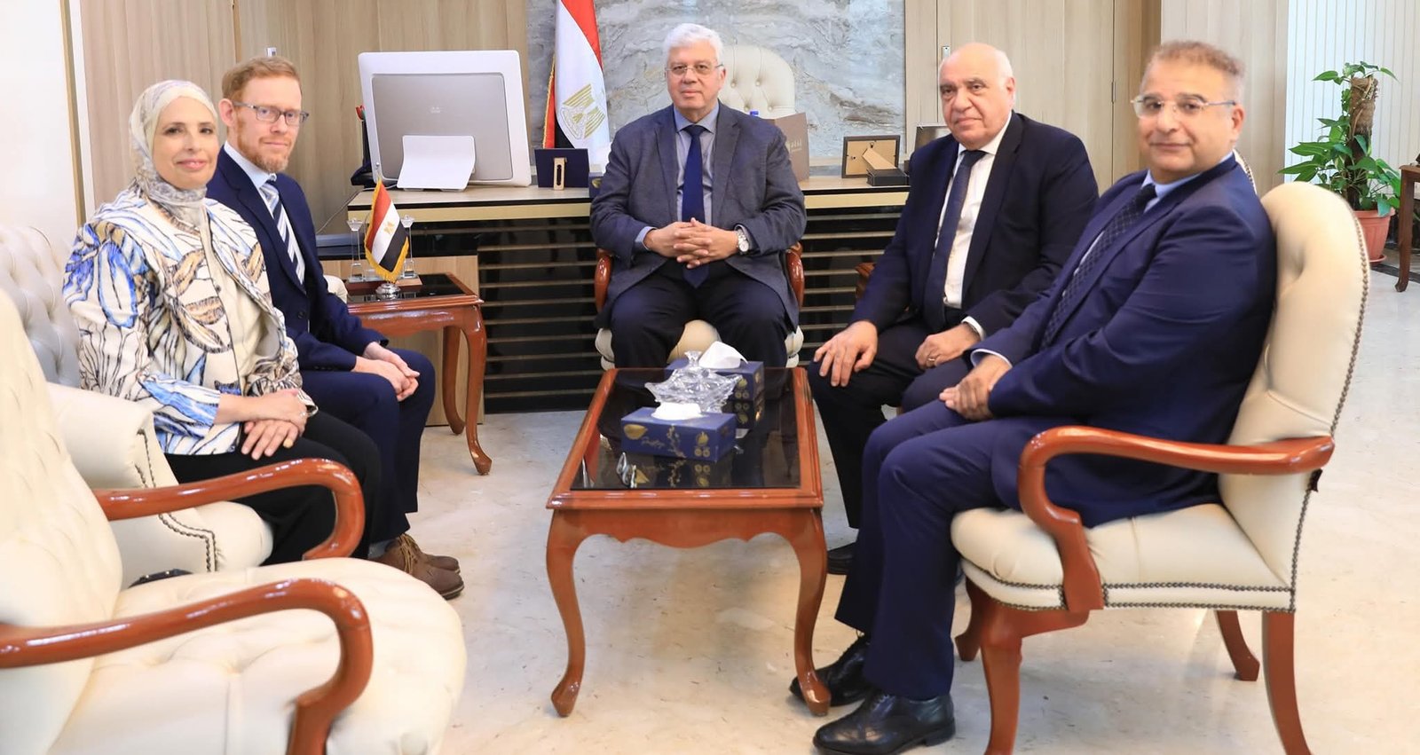 وزير التعليم العالي يبحث سبل التعاون مع جامعة كينجز كوليدج لندن