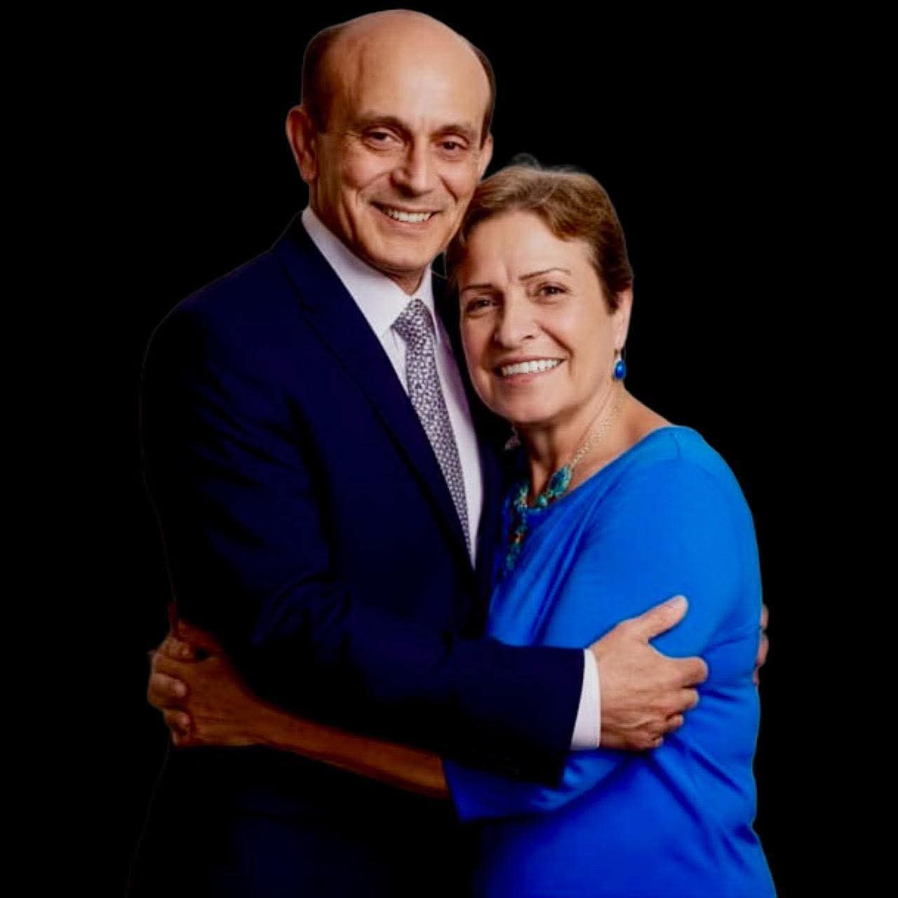 رسالة مؤثرة من الفنان محمد صبحي لزوجته الراحلة في عيد زواجهما الـ52