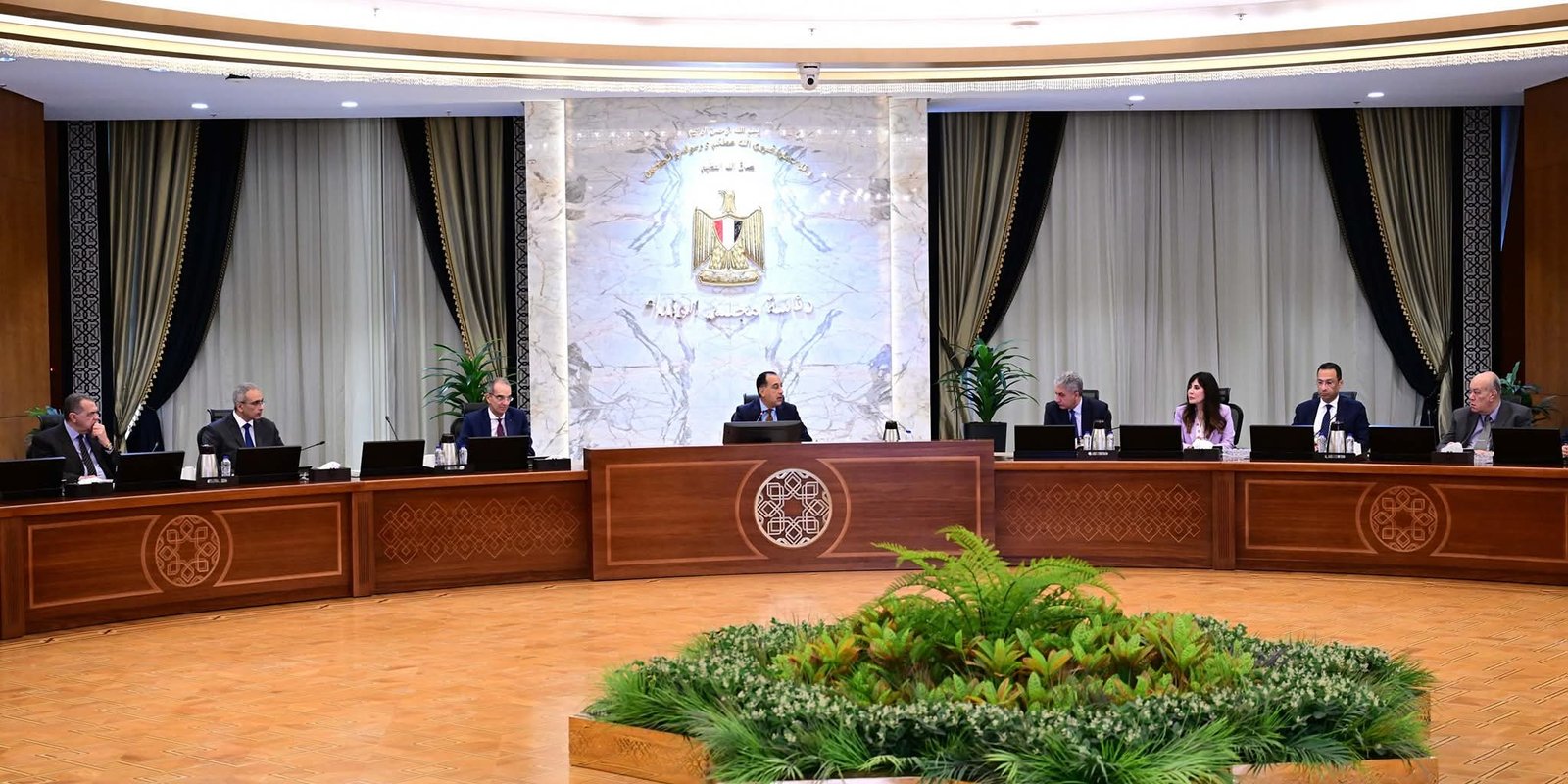 رئيس الوزراء يتابع جهود إتاحة المزيد من التيسيرات لإجراءات دخول السائحين من مختلف المنافذ عبر تطبيق منظومة التأشيرة الإلكترونية