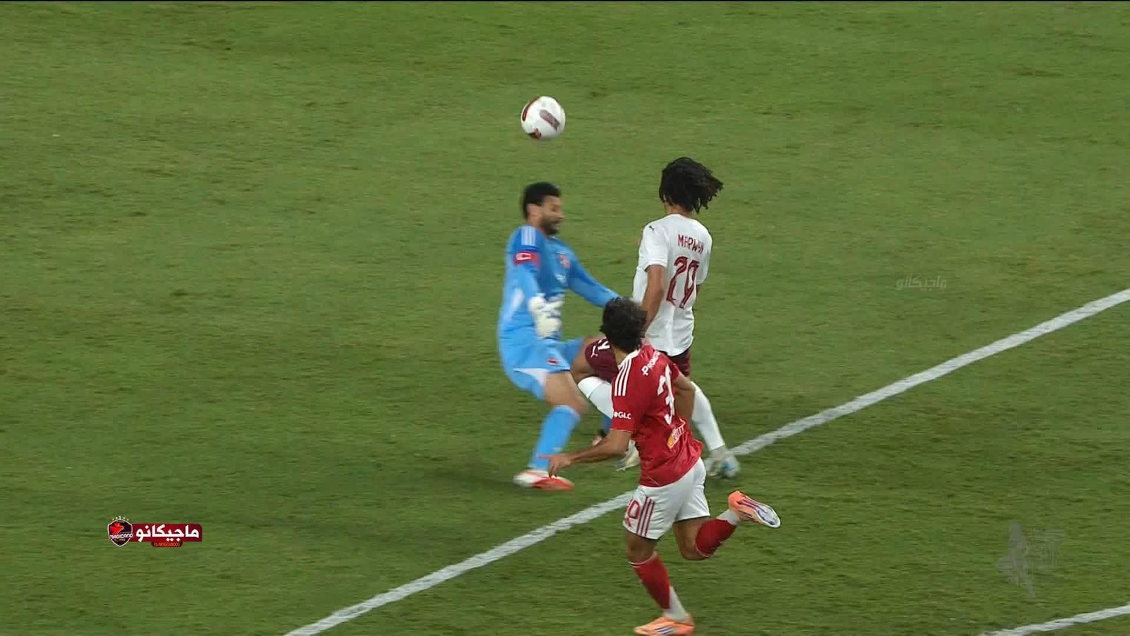 الأهلي يكسر السيراميك ويصعد لنهائي كأس السوبر المصري