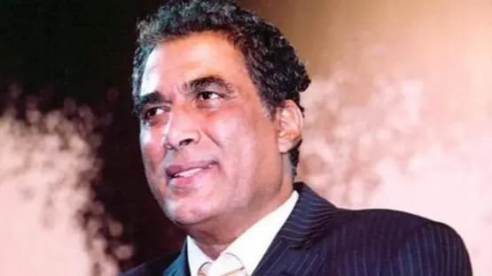 البيه والبواب واللواء وأشخاص متنوعة في مشوار الأسطورة "أحمد زكي" 