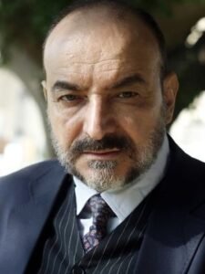 الفنان أحمد صادق مسيرة هادئة وحضور ثابت في الدراما المصرية... بعيد ميلاده 2 الفنان أحمد صادق مسيرة هادئة وحضور ثابت في الدراما المصرية... بعيد ميلاده