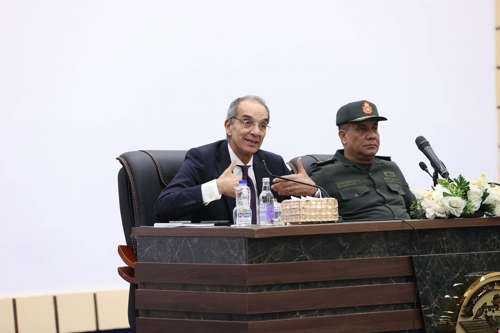 وزير الاتصالات ومدير الأكاديمية العسكرية المصرية يلتقيان بطلبة المبادرة الرئاسية الرواد الرقميون 2 وزير الاتصالات ومدير الأكاديمية العسكرية المصرية يلتقيان بطلبة المبادرة الرئاسية الرواد الرقميون