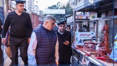 في إطار جولاته الميدانية لمتابعة انضباط الشارع السكندري