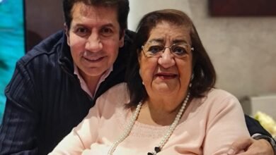 الفنان هاني رمزي يودّع والدته بكلمات مؤثرة: «ست الحبايب وروح قلبي»