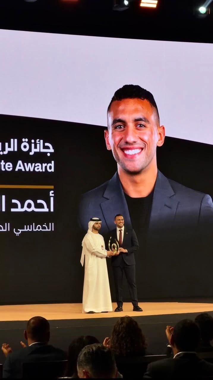 وزير الشباب والرياضة يهنئ البطل الأولمبي أحمد الجندي 