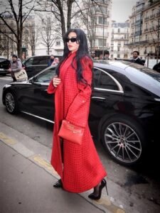 هيفاء وهبي تخطف الأنظار بإطلالة ساحرة في عرض أزياء جورج حبيقة بباريس