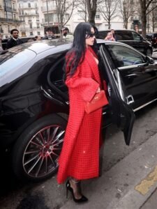 هيفاء وهبي تخطف الأنظار بإطلالة ساحرة في عرض أزياء جورج حبيقة بباريس