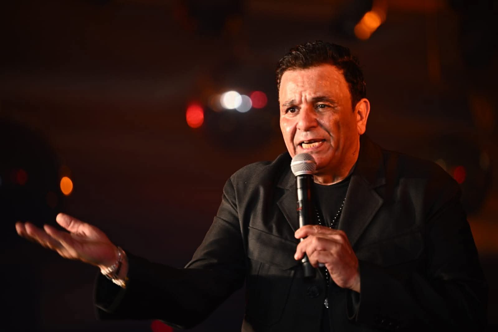 محمد فؤاد يتألق بأضخم حفلات رأس السنة في القاهرة الجديدة 