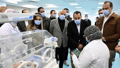 رئيس الوزراء يتفقد الأقسام المختلفة بمستشفى الكرنك الدوليّ