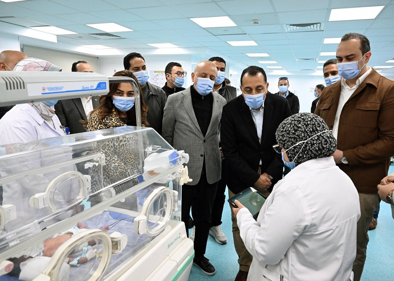 رئيس الوزراء يتفقد الأقسام المختلفة بمستشفى الكرنك الدوليّ 1 رئيس الوزراء يتفقد الأقسام المختلفة بمستشفى الكرنك الدوليّ
