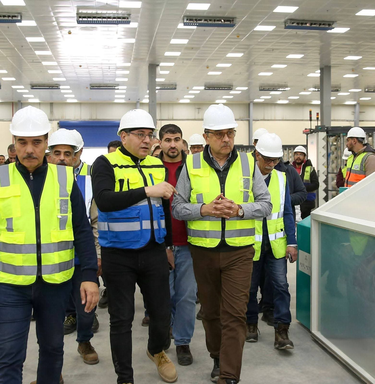 شيمي في جولة ميدانية بشركة غزل المحلة ويتفقد الأعمال النهائية بالمرحلة الثانية من المشروع القومي لتطوير صناعة الغزل والنسيج