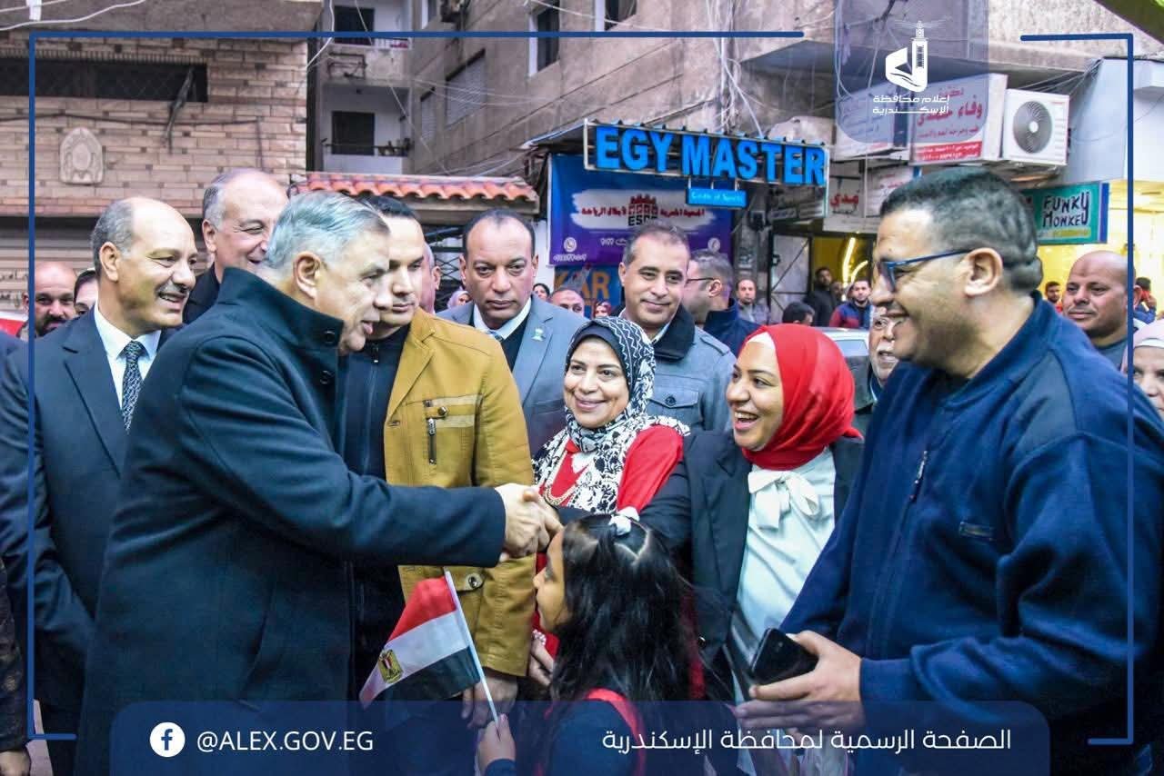 محافظ الإسكندرية يتفقد سير العملية الانتخابية خلال جولة الإعادة لانتخابات مجلس النواب بدائرة المنتزة