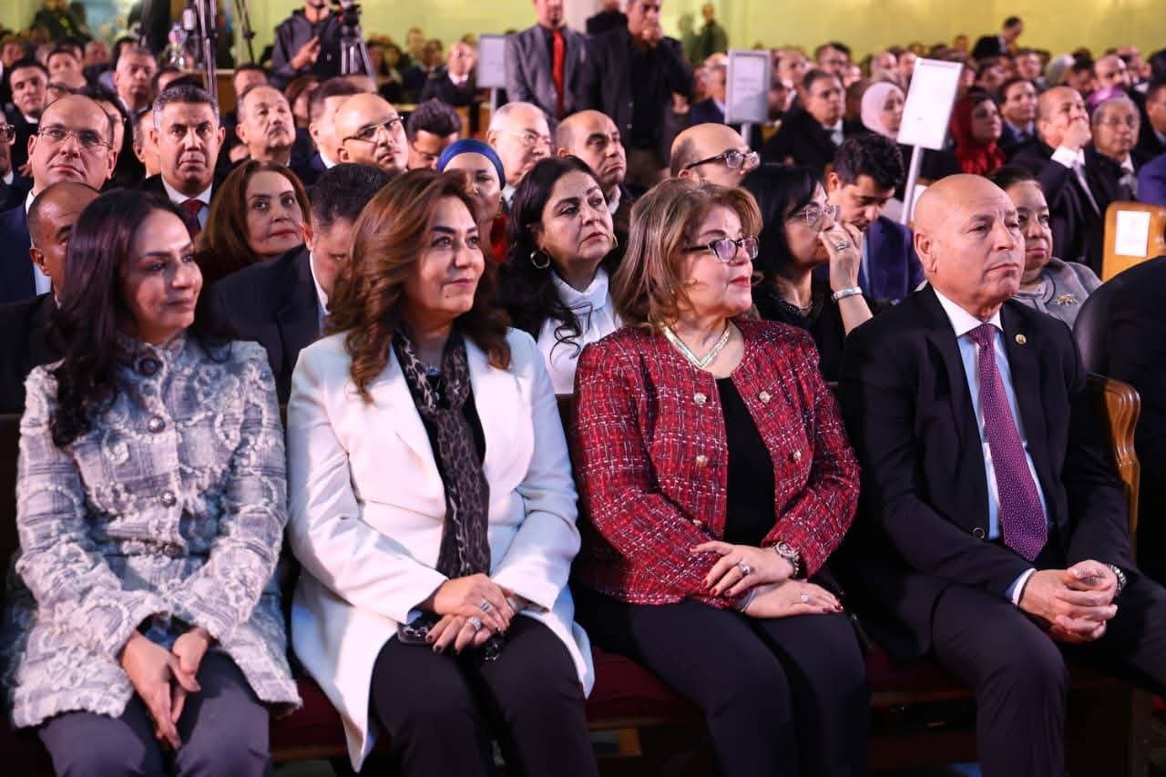 عوض تشارك احتفالية الطائفة الإنجيلية بعيد الميلاد المجيد في كنيسة قصر الدوبارة