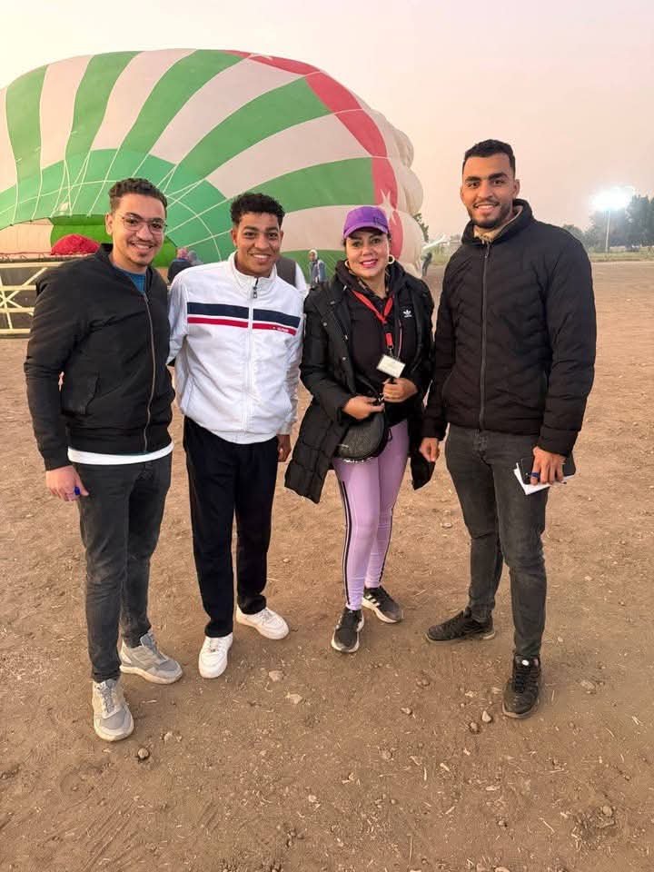 رانيا يوسف في رحلة "فوق السحاب" بالبالون الطائر وسط أجواء شتوية