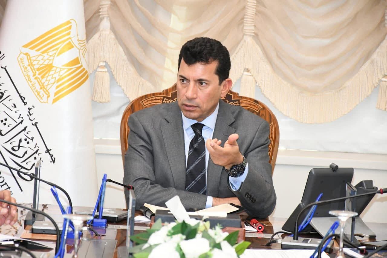 وزير الشباب والرياضة يطلع علي آخر التفاصيل الخاصة بالبرنامج